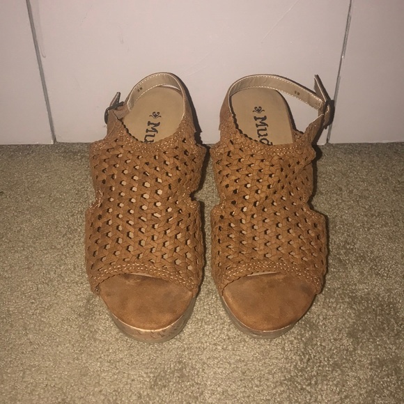 Mudd Brown Wedges - Picture 1 of 8